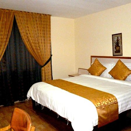 Mansour Plaza Hotel Apartments Dammam Pokoj fotografie